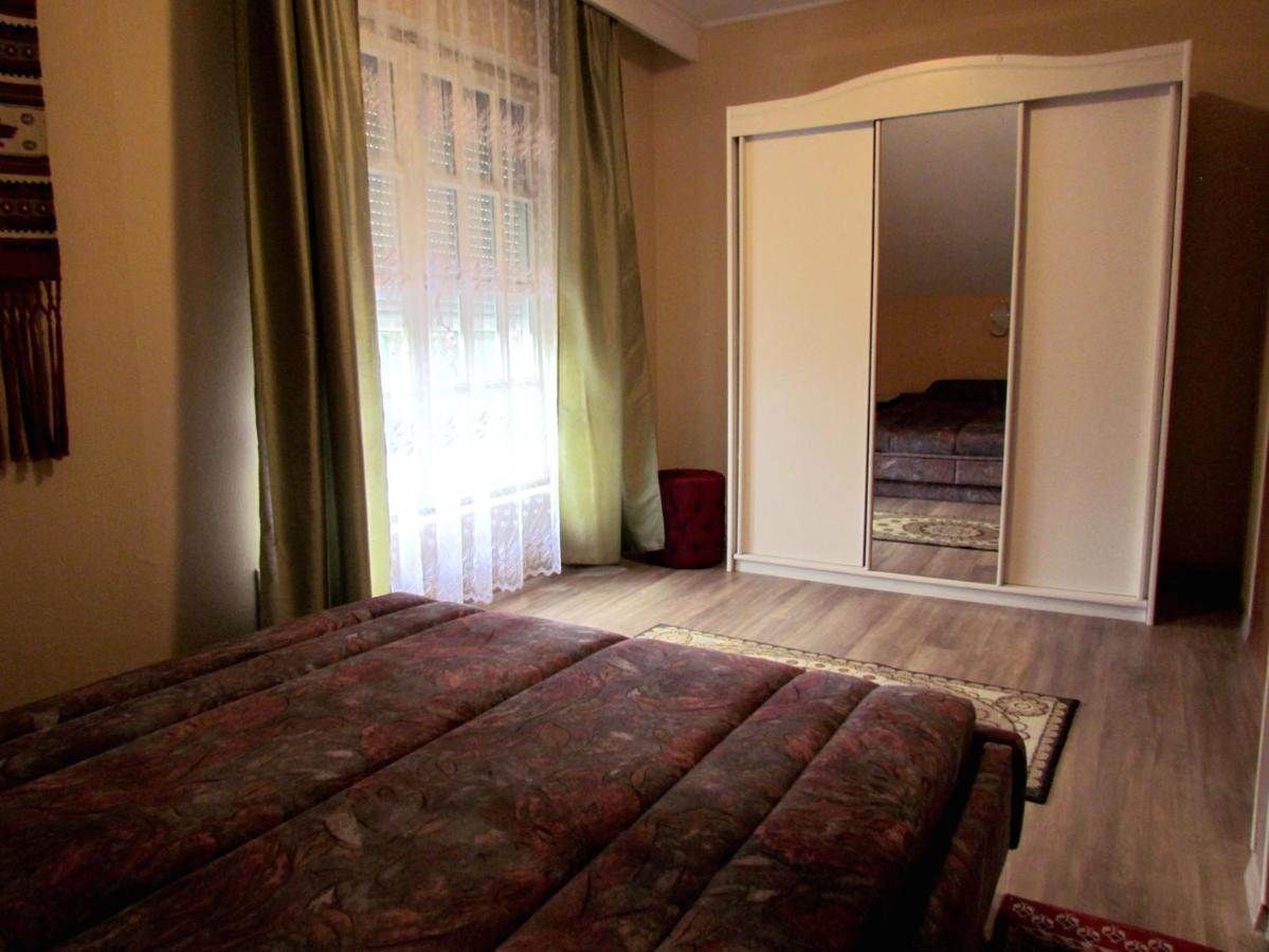 Leander Vendeghaz Hotell Gyenesdiás Eksteriør bilde